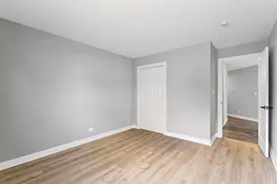 [Address not provided], Streamwood, IL 60107 - Photo 6