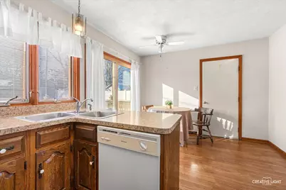 16824 Meadowdale Drive, Oak Forest, IL 60452 - Photo 6