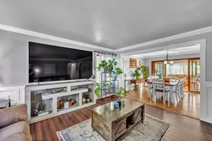 6338 Thicket Ln, Cherry Valley, IL 61016 - Photo 4