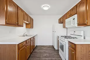 235 Crestview Dr, Wauconda, IL 60084 - Photo 14