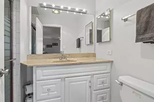 3050 Pheasant Creek Dr, Northbrook, IL 60062 - Photo 10