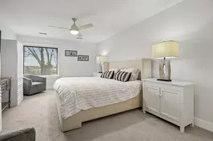 3050 Pheasant Creek Dr, Northbrook, IL 60062 - Photo 8