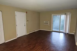 737 Lippert Ln, Glendale Heights, IL 60139 - Photo 8