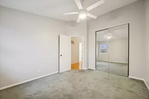 8065 Wildwood Ln, Darien, IL 60561 - Photo 14