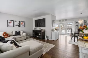 224 Kedvale Ct, Bolingbrook, IL 60440 - Photo 2