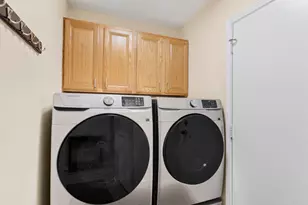 3214 Debra Dr, Island Lake, IL 60042 - Photo 12