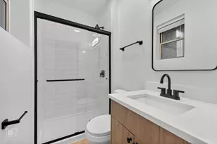 6977 N Bell Ave, Chicago, IL 60659 - Photo 12