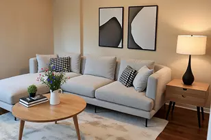 708 W Bittersweet Pl, Chicago, IL 60613 - Photo 2