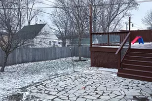 216 Brierhill Dr, Round Lake Park, IL 60073 - Photo 4