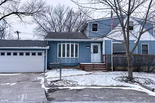 216 Brierhill Dr, Round Lake Park, IL 60073 - Photo 2