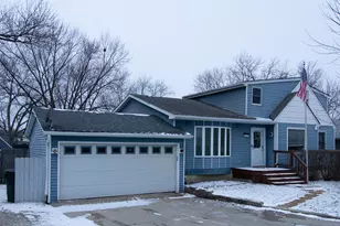 216 Brierhill Dr, Round Lake Park, IL 60073 - Photo 1