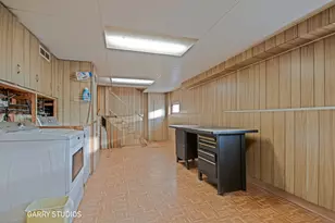 701 N Craig Pl, Addison, IL 60101 - Photo 16