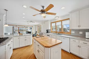 13773 Steeples Rd, Lemont, IL 60439 - Photo 6