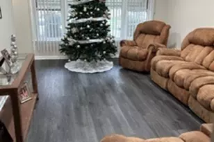 7733 Rutherford Ave, Burbank, IL 60459 - Photo 2