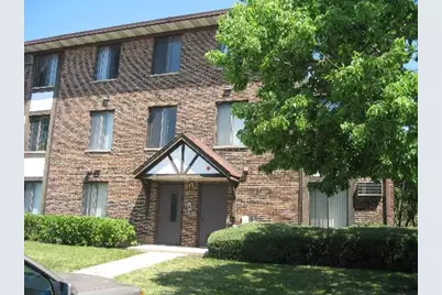 13 W Timber Lane #1, Vernon Hills, IL 60061 - Photo 2