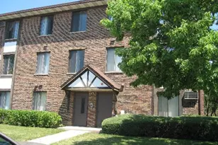 13 W Timber Ln, Vernon Hills, IL 60061 - Photo 2