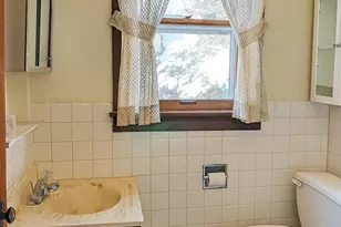 321 Eureka St, Genoa, IL 60135 - Photo 8