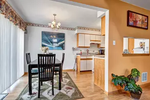 7420 Maple Dr, Justice, IL 60458 - Photo 4