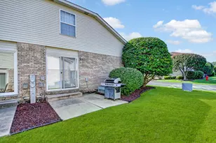 7420 Maple Dr, Justice, IL 60458 - Photo 16