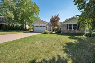 721 Brentwood Ct, Algonquin, IL 60102 - Photo 34