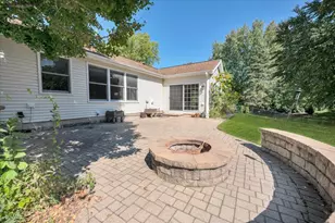 721 Brentwood Ct, Algonquin, IL 60102 - Photo 36