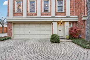 19 Landmark, Northfield, IL 60093 - Photo 4