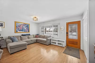 [Address not provided], Downers Grove, IL 60516 - Photo 4