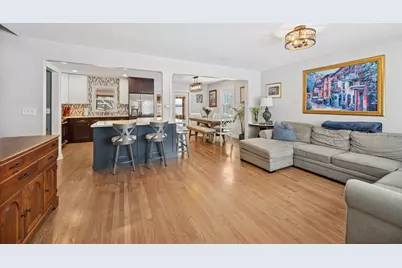 [Address not provided], Downers Grove, IL 60516 - Photo 2