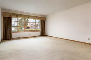 5802 Clarendon Dr, Rockford, IL 61114 - Photo 4