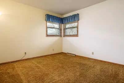 5802 Clarendon Drive, Rockford, IL 61114 - Photo 22
