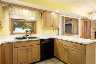 5802 Clarendon Dr, Rockford, IL 61114 - Photo 16