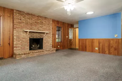 5802 Clarendon Drive, Rockford, IL 61114 - Photo 8