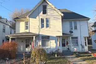 719 W 2nd St, Dixon, IL 61021 - Photo 2