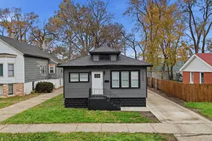 312 E 136th St, Chicago, IL 60827 - Photo 2