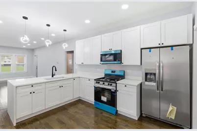 312 E 136th Street, Chicago, IL 60827 - Photo 10