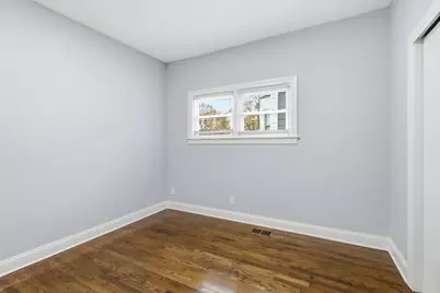 312 E 136th Street, Chicago, IL 60827 - Photo 14