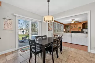 122 N 11th Ave, Saint Charles, IL 60174 - Photo 14