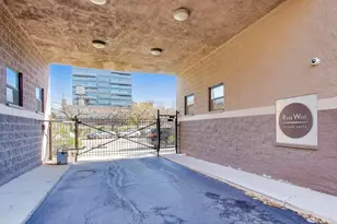 400 N Racine Ave, Chicago, IL 60642 - Photo 4