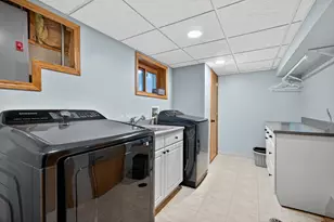 7800 Brunswick Rd, Darien, IL 60561 - Photo 24