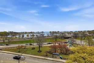 3200 N Lake Shore Dr, Chicago, IL 60657 - Photo 20