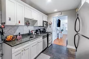 1038 Superior St, Oak Park, IL 60302 - Photo 6