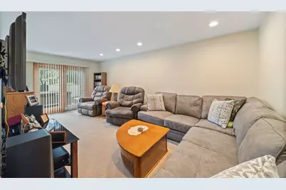 701 Garth Road, Wheeling, IL 60090 - Photo 12