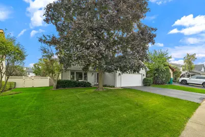 701 Garth Road, Wheeling, IL 60090 - Photo 2