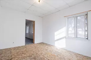 713 N George St, Clifton, IL 61727 - Photo 10
