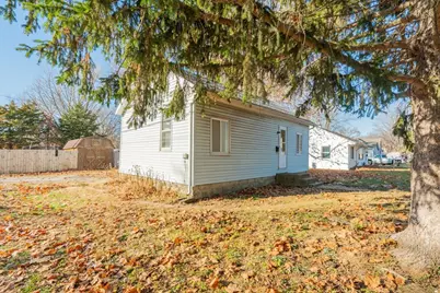 713 N George Street, Clifton, IL 61727 - Photo 2