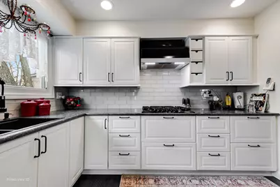 565 Emerson Circle, Bolingbrook, IL 60440 - Photo 6