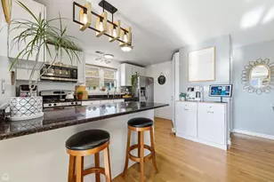 2501 W Bryn Mawr Ave, Chicago, IL 60659 - Photo 6
