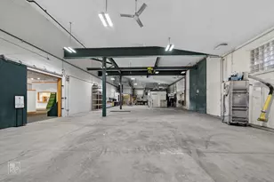 1900 W Peterson Ave, Chicago, IL 60660 - Photo 18