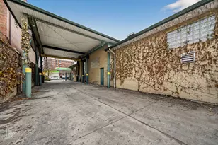 1900 W Peterson Ave, Chicago, IL 60660 - Photo 22