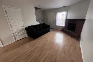 1227 Marywood Ct, Aurora, IL 60505 - Photo 2